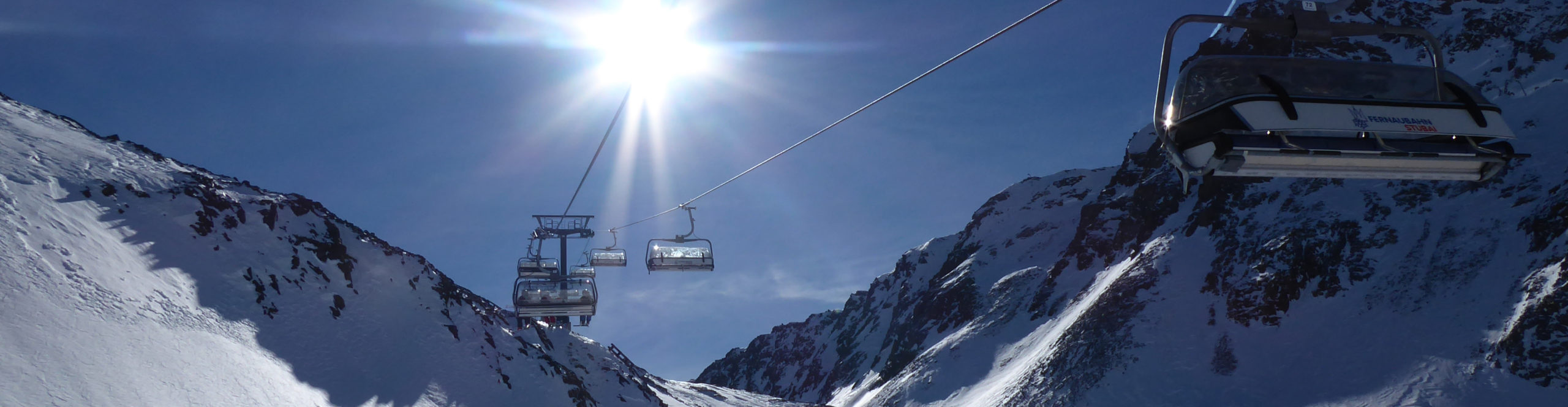 STUBAIER GLETSCHER – SchneeSpaßTag – Tagesskireise -Saisonfinale im Sonnenschein & Pulverschnee 